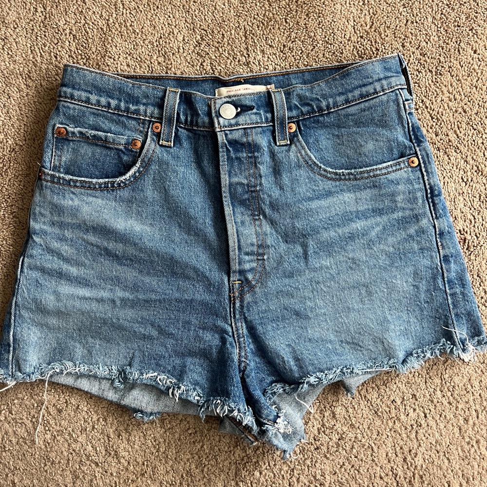 Levi’s shorts